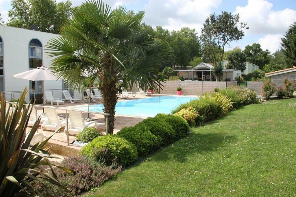 Agape Hotel Niort- Bessines Kültér fotó